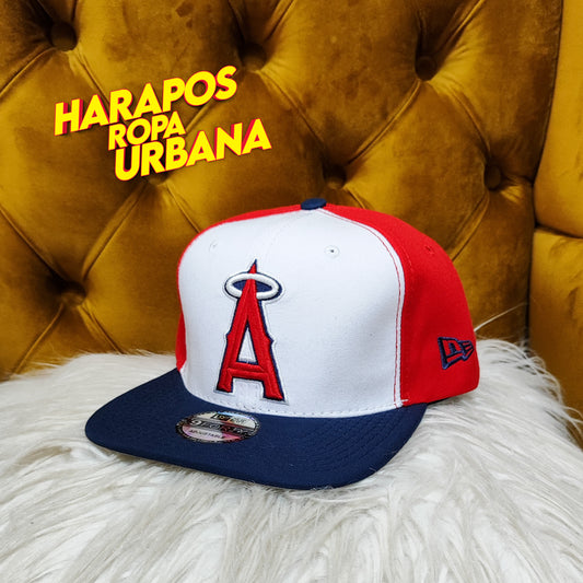 Gorra los angeles plana blanco, rojo y azul