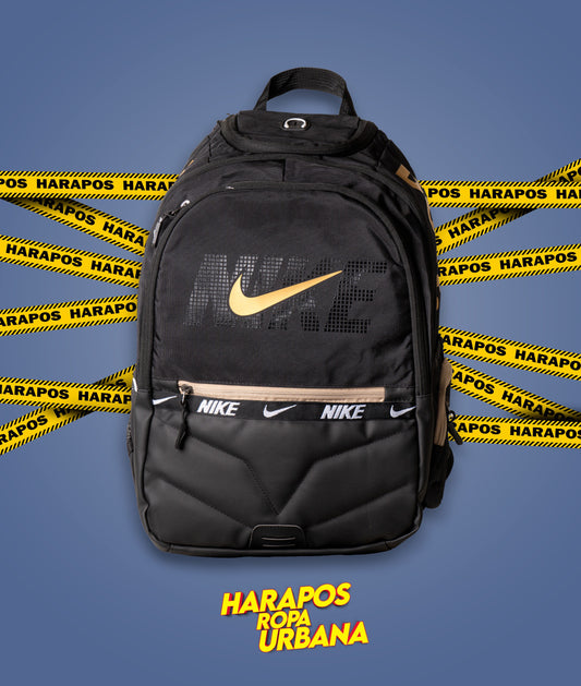 Mochila nike negro acolchonada reforzada cierre dorado