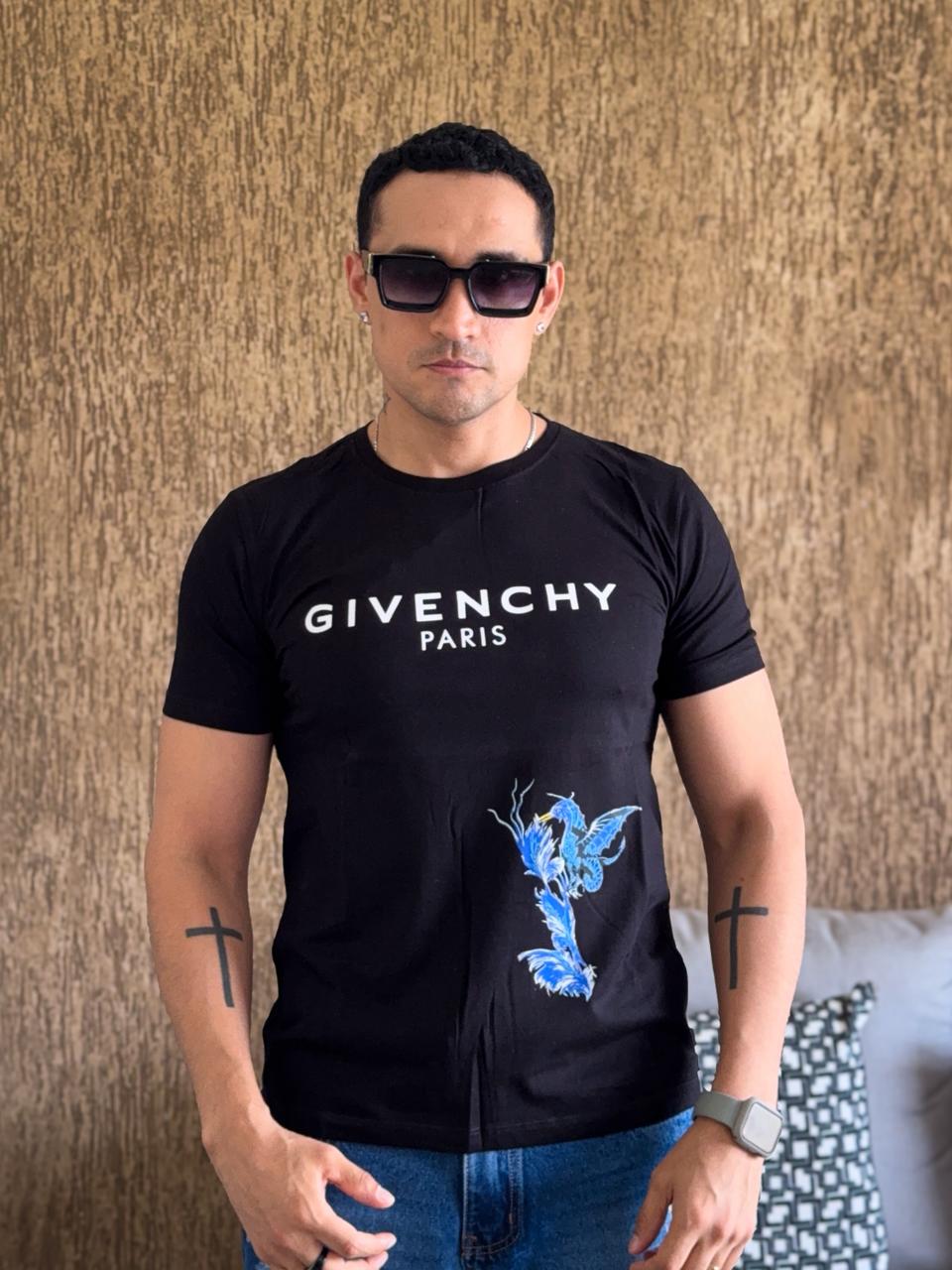 Polera givenchy negra picaflor azul