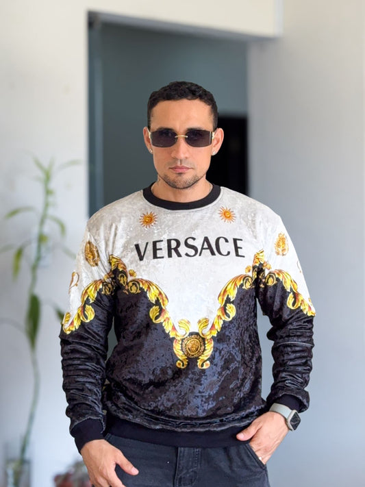 Sudadera Versace negra gamuzada