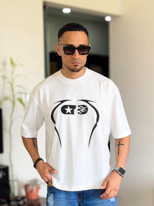 Polera Hellstar Boxifit blanca