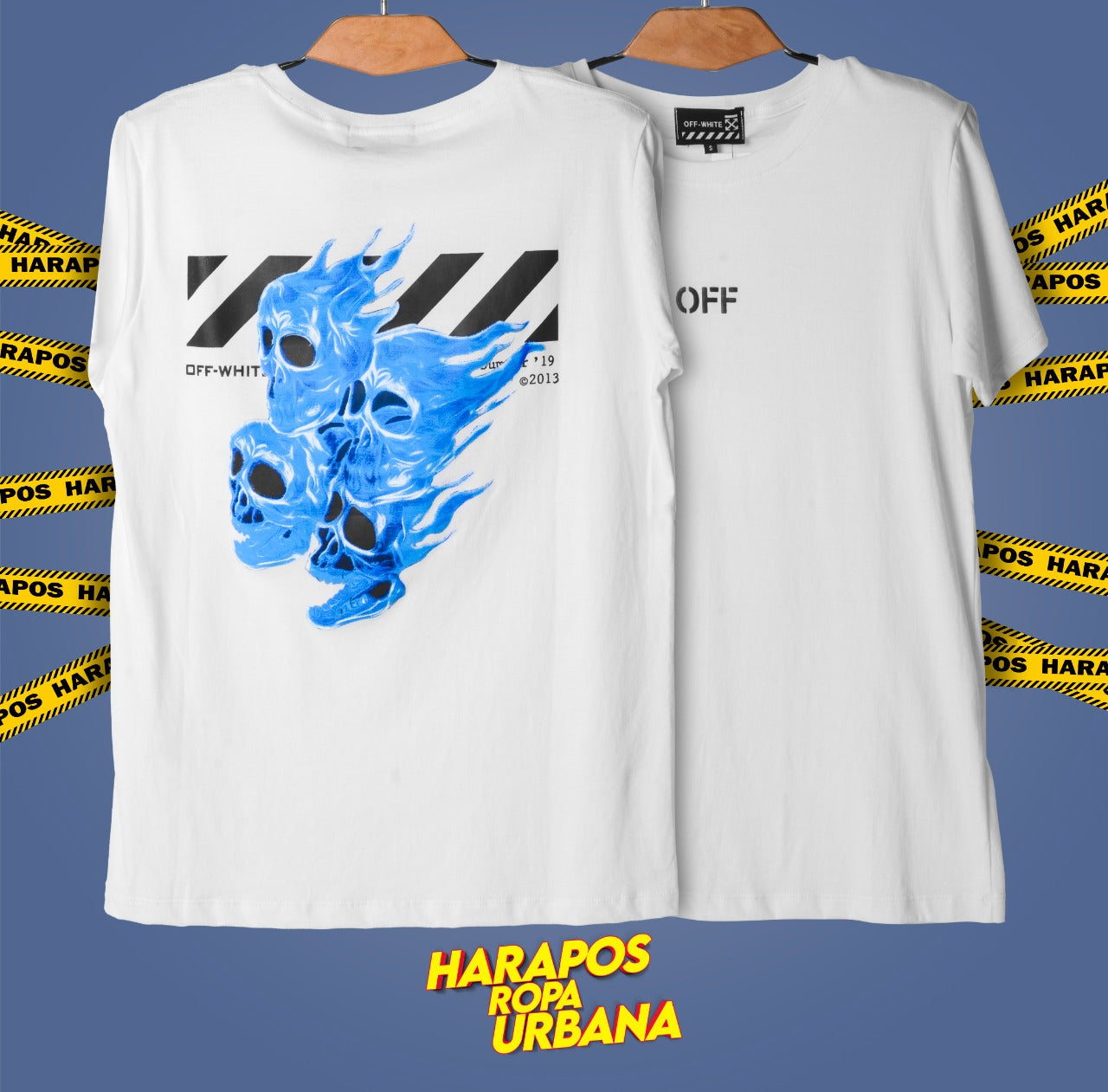 Polera off white blanco con calaveras azul